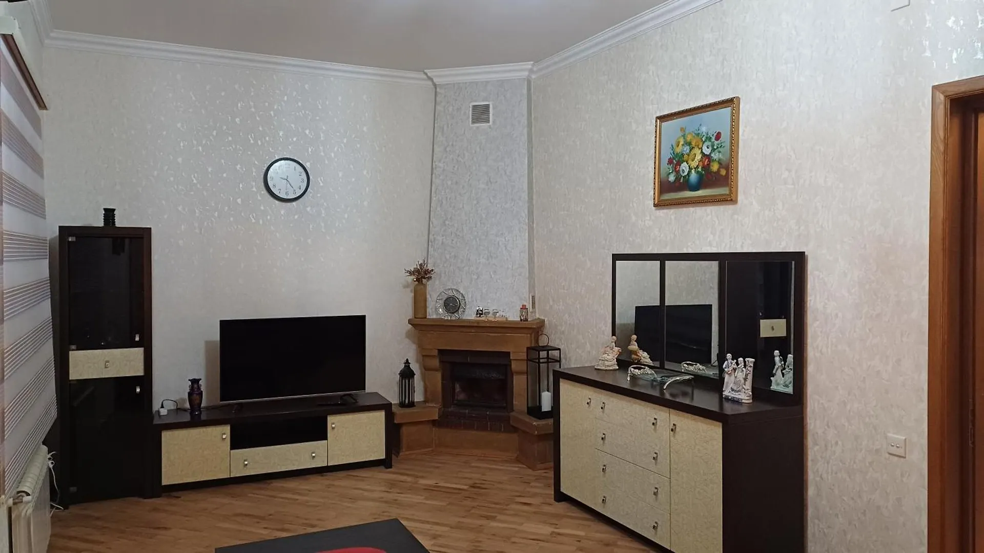 Spacious Apartment In Center, Near Nizami St, Fountain Square And Sahil Metro Station Baku